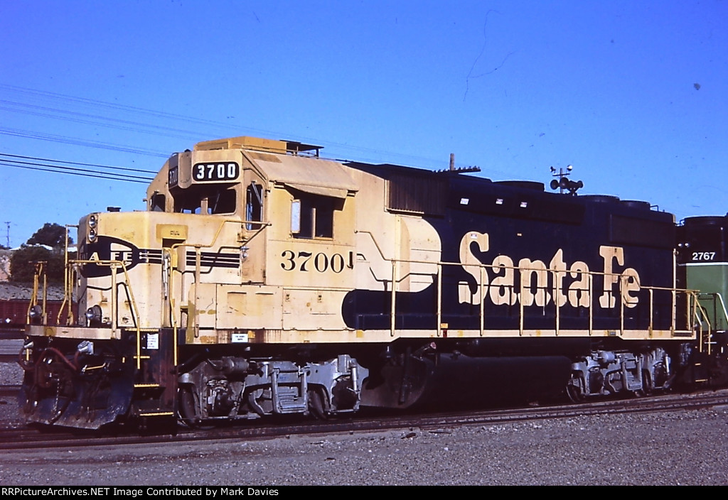 ATSF 3700